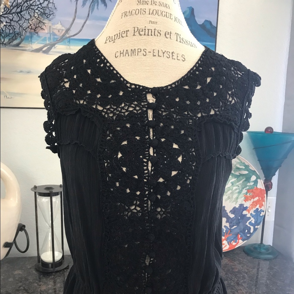 NWOT INC lace top